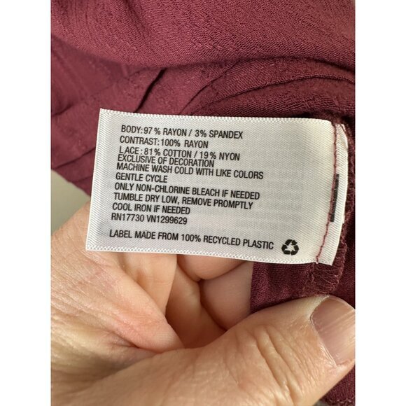 Knox Rose Womens Red‎ Tank Top S wide straps v-neck sleeveless Rayon embroidered - Picture 4 of 6